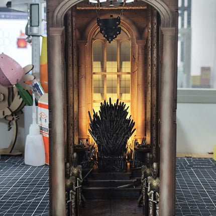 House of the Dragon Tiny Adventures Book Nook Mini Diorama Iron Throne